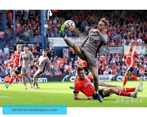 英超赛季中，卢顿表现稳健，近期状态回暖备受关注