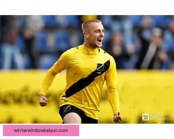 阿德耶米边路突破表现稳健，持续吸引媒体关注与分析